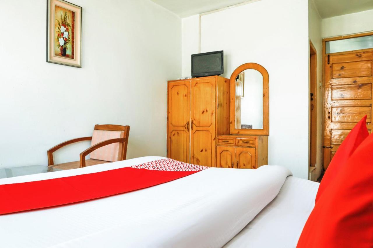 Oyo 72225 Hotel Dilshan Срінагар Екстер'єр фото