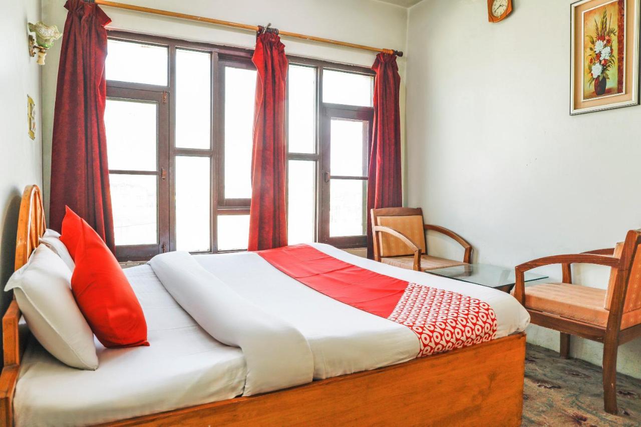 Oyo 72225 Hotel Dilshan Срінагар Екстер'єр фото